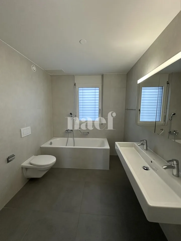 Wohnung 5.5 Zimmer mit Balkon – Foto 9 von 10