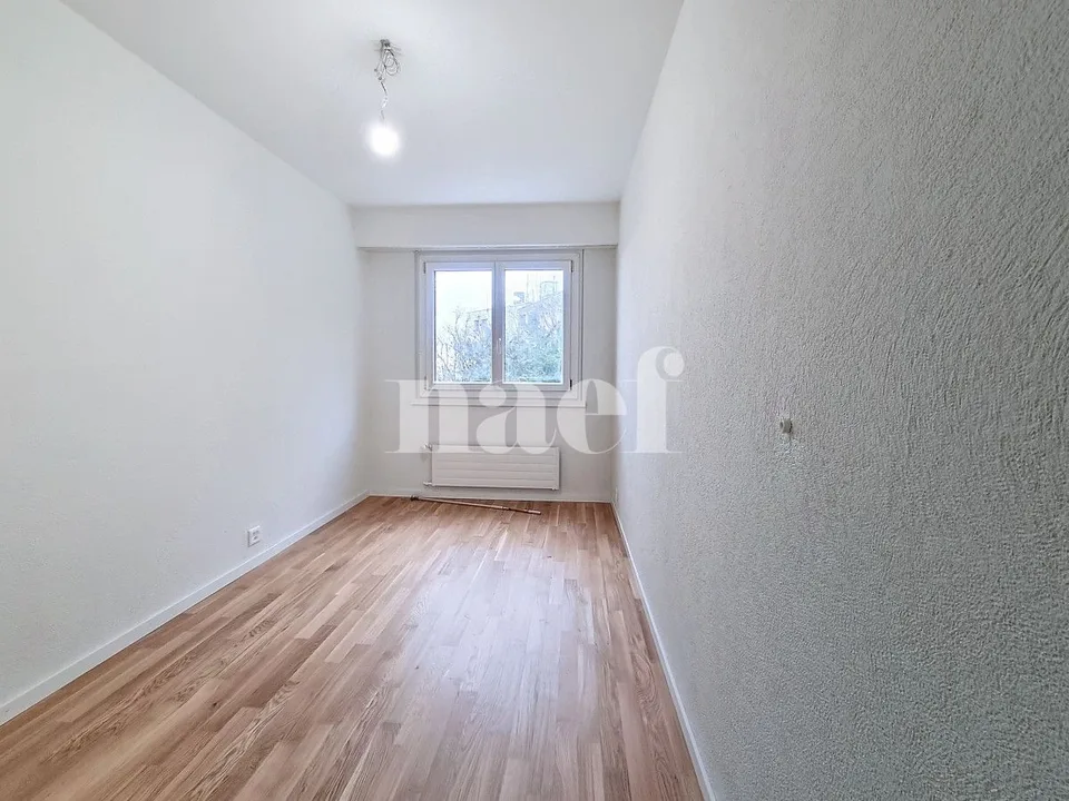 Vollständig renovierte 4-Zimmer-Wohnung – Foto 6 von 6