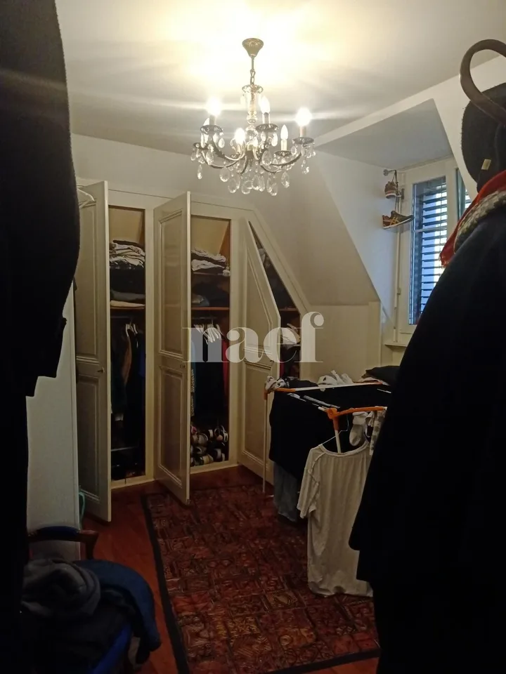 Duplex-Wohnung mit 5 Zimmern im zweiten Stock – Foto 6 von 9