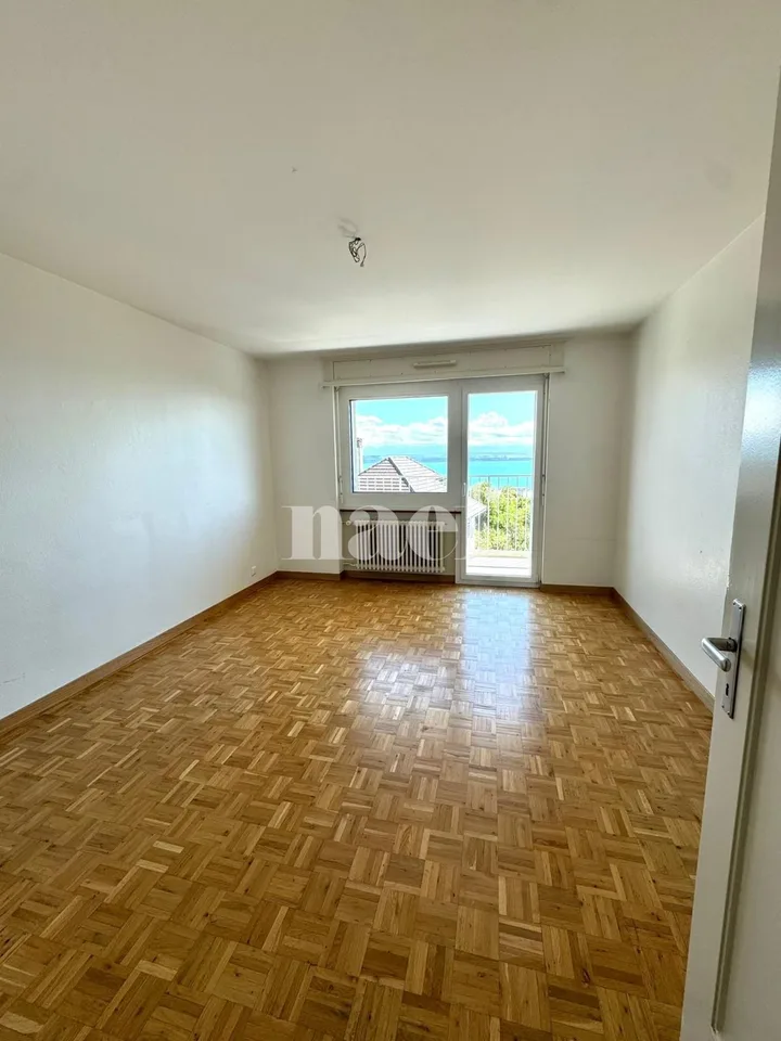 Zweieinhalb-Zimmer-Wohnung im 4. Stock – Foto 4 von 9