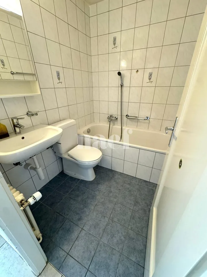 Zweieinhalb-Zimmer-Wohnung im 4. Stock – Foto 5 von 9