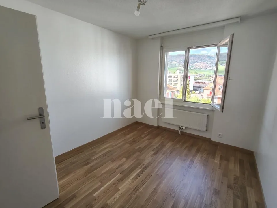 Au Landeron, appartement de 4.5 pièces avec balcon