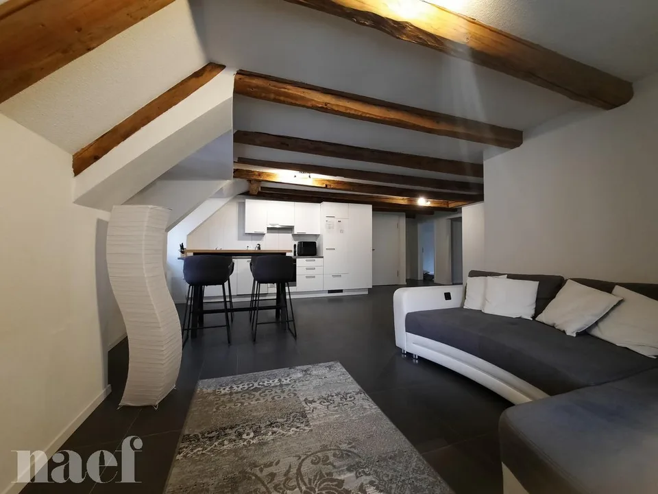 Wohnung mit Charme von 4.5 Zimmern im 3. Stock – Foto 2 von 8