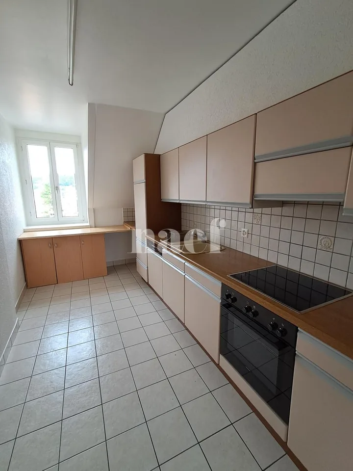 Vier-Zimmer-Wohnung im 4. Stock – Foto 8 von 13