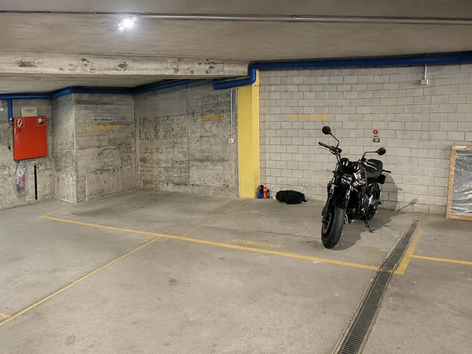 Moto Hallenplatz, 3012 Bern – Foto 2 von 3
