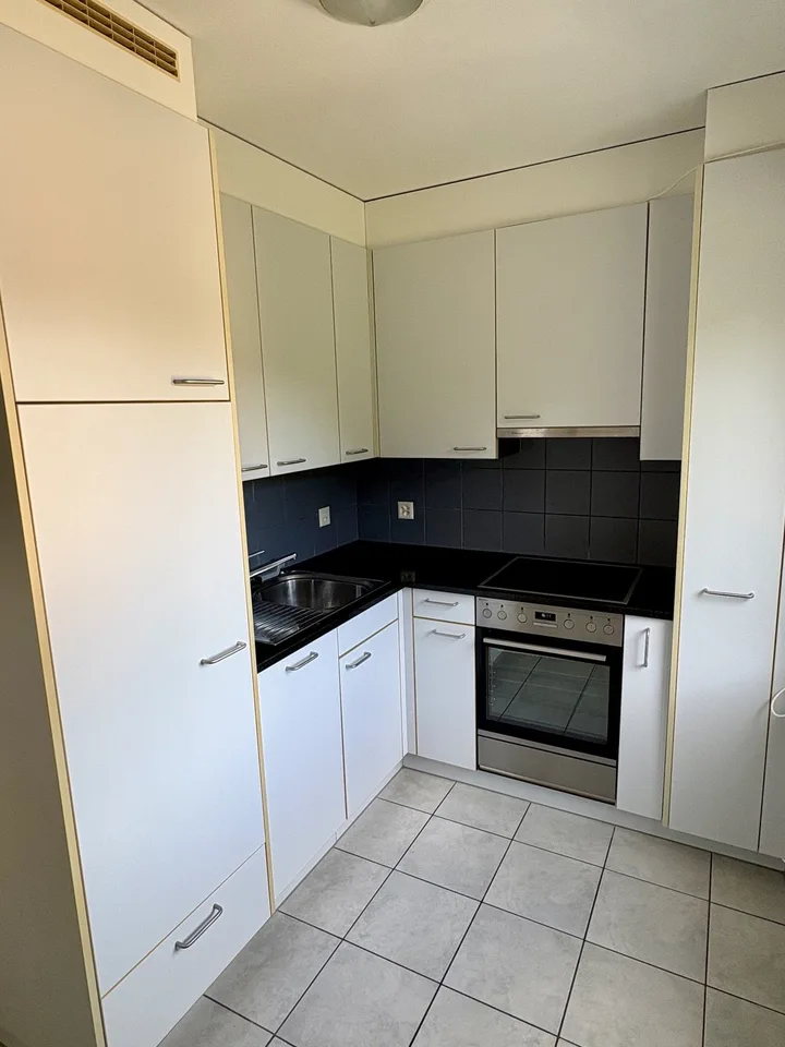 Appartamento di 2 camere attraente in un quartiere molto tranquillo