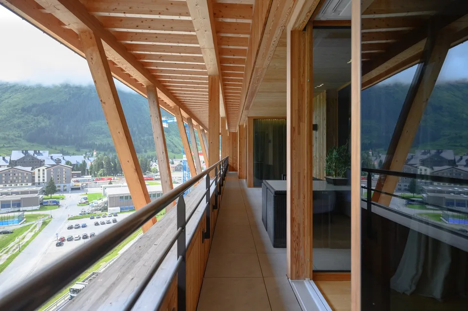 An Alpine Penthouse with a View – Foto 16 von 27