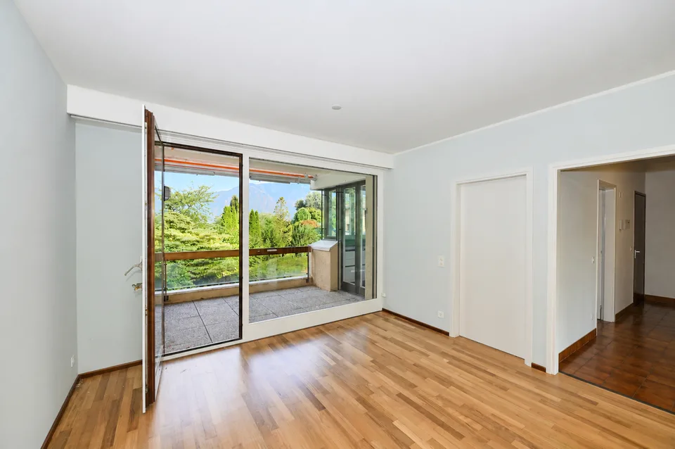 Appartamento Rinnovato con Terrazza e Piscina Condominiale – Foto 10 von 13