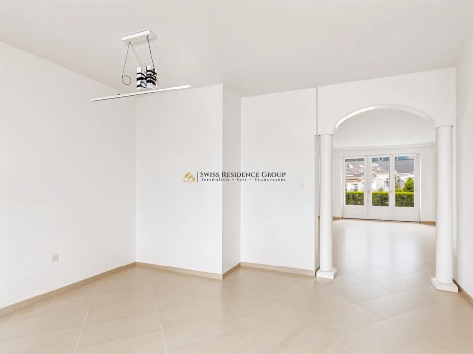 Spacious 5.5-Room Maisonette: Living Comfort with Ample Space and Flexibility