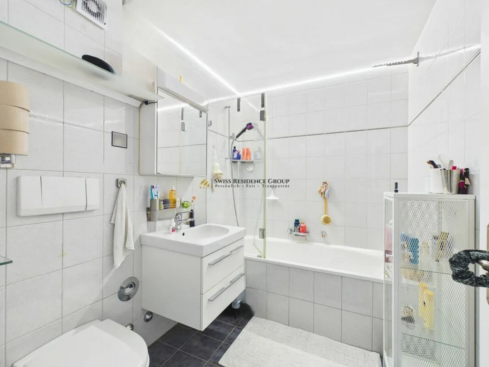 Spacious 5.5-Room Maisonette: Living Comfort with Ample Space and Flexibility