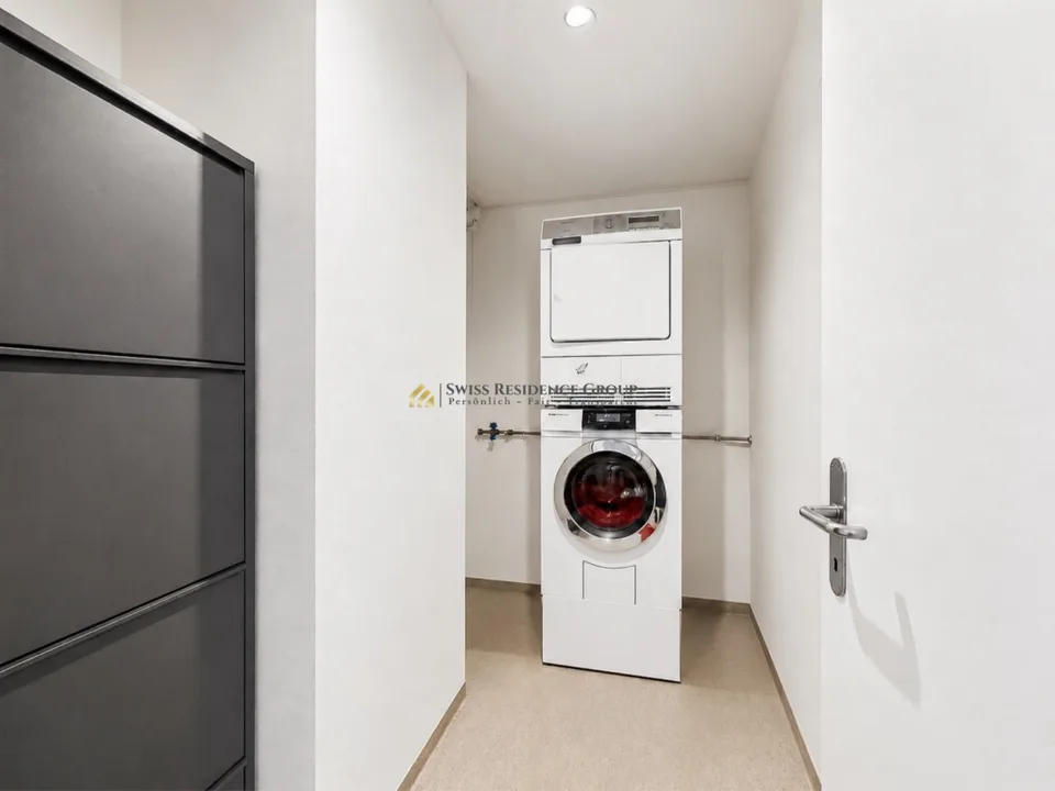 Spacious 5.5-Room Maisonette: Living Comfort with Ample Space and Flexibility