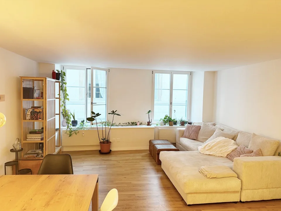 Modernisierte 3.5-Zimmer-Wohnung im Zentrum der Altstadt – Foto 2 von 13