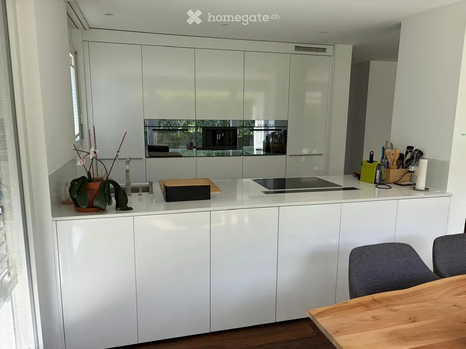 Geräumige 5.5-Zimmer-Wohnung im Erdgeschoss in Wilen b. Wollerau – sofort verfügbar