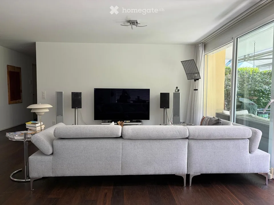 Geräumige 5.5-Zimmer-Wohnung im Erdgeschoss in Wilen b. Wollerau – sofort verfügbar