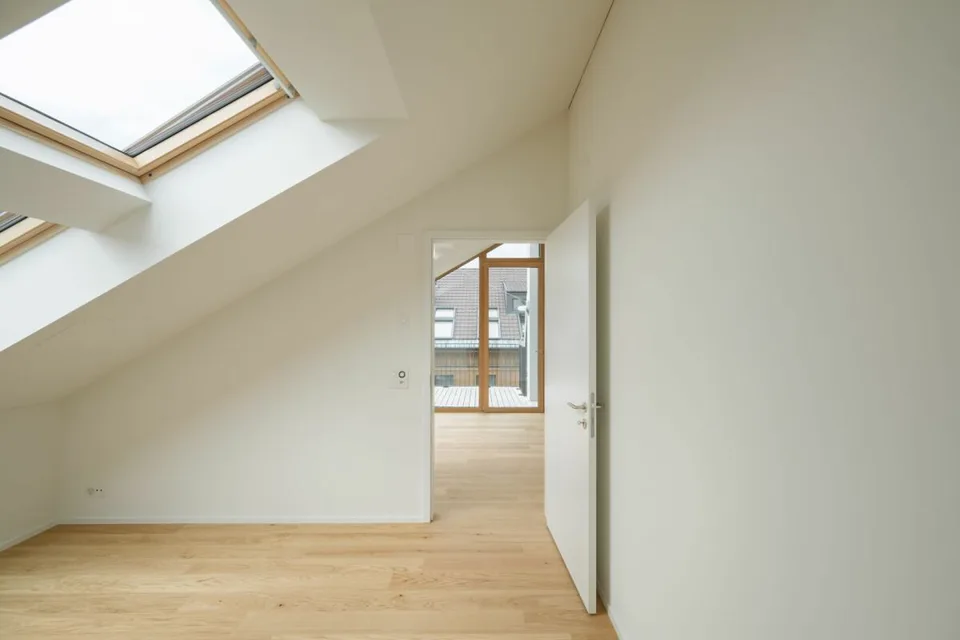 Ampio appartamento mansardato di 3½ locali con galleria e balcone – foto 12 di 15