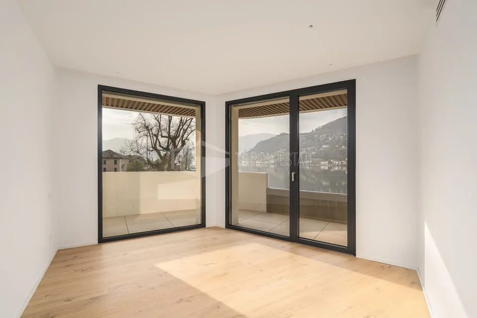 VILLA CONTEMPORANEA CON VISTA LAGO – foto 8 di 12