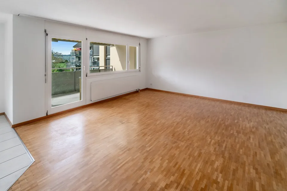 Appartamento di 3,5 locali con 71 m² con balcone e ascensore a Reichenburg – foto 4 di 10