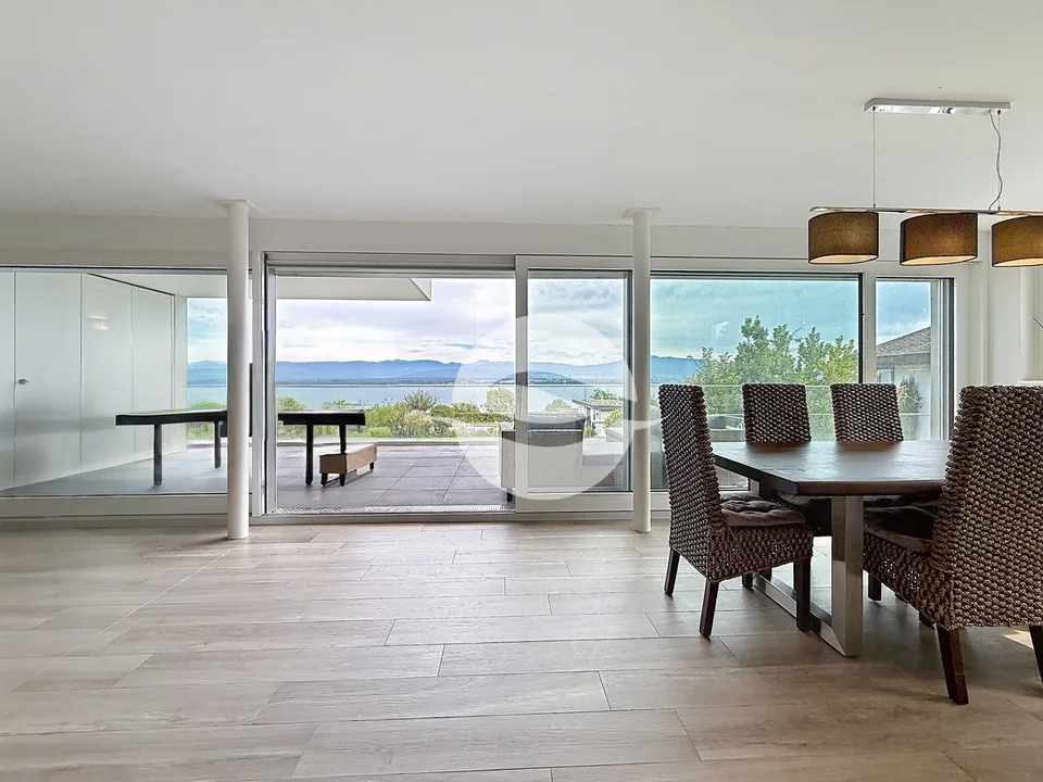 Magnifique Duplex Vue lac et Alpes - Piscine et jardin commun