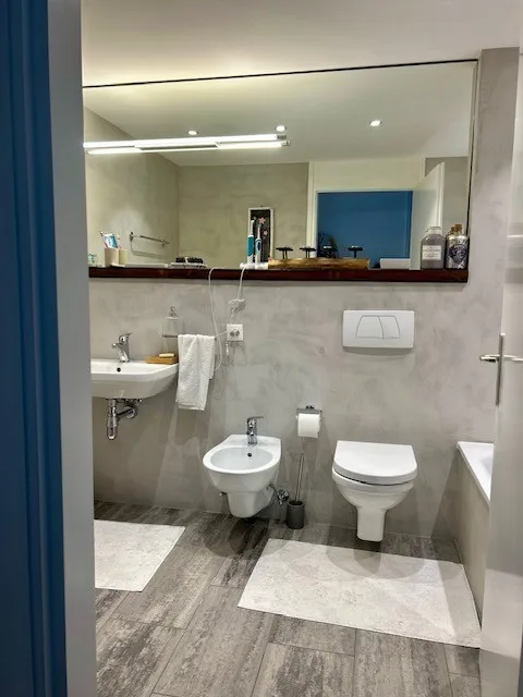 Elegante appartamento ammobiliato direttamente sul lago