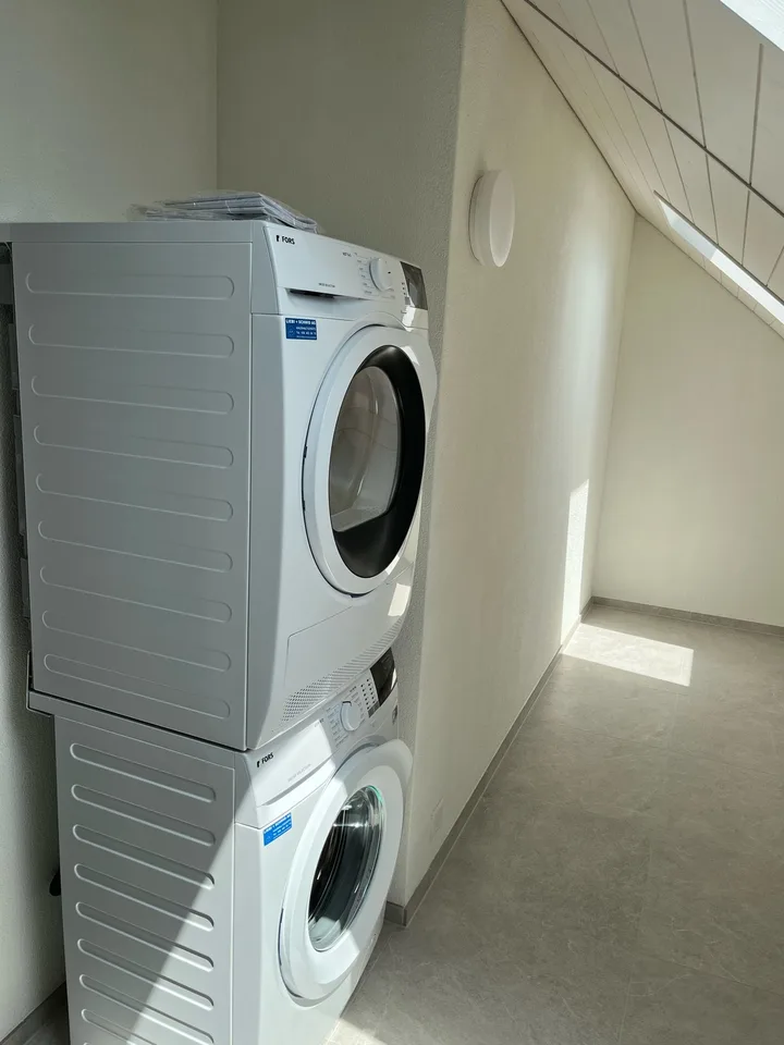 Appartamento duplex moderno di 3,5 locali con galleria