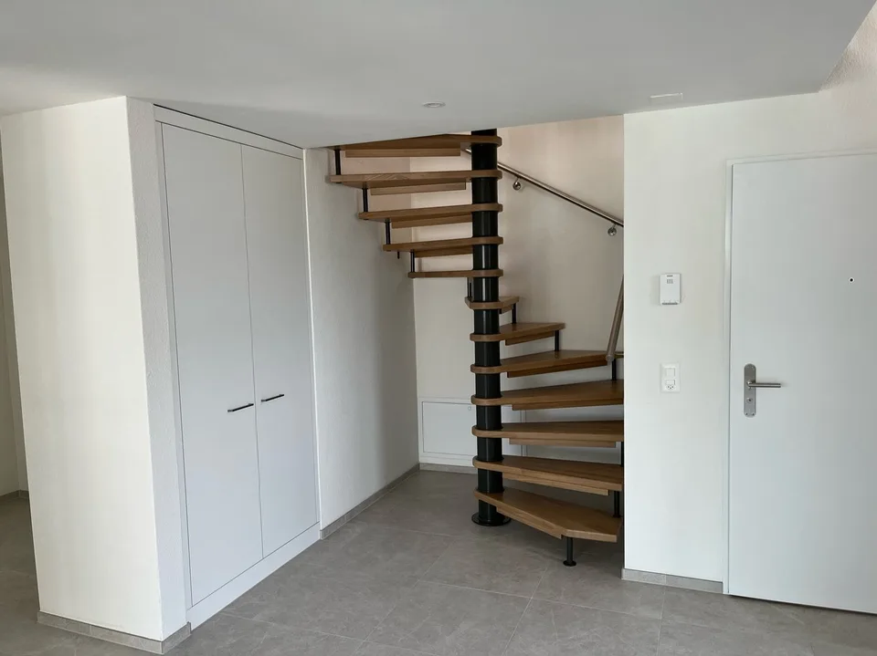 Appartamento duplex moderno di 3,5 locali con galleria