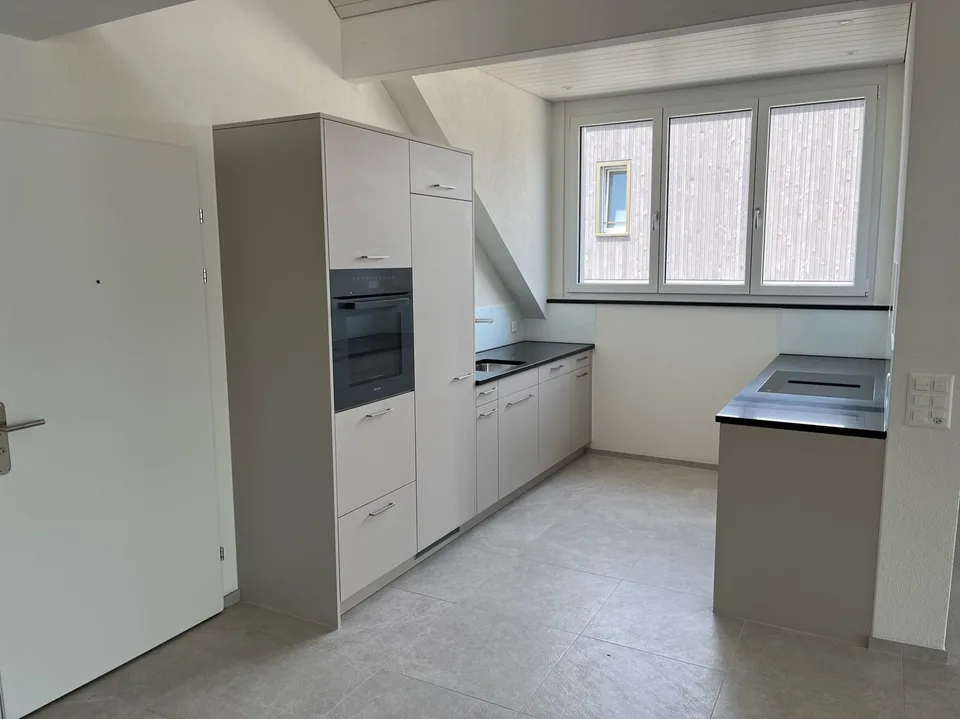 Appartamento duplex moderno di 3,5 locali con galleria