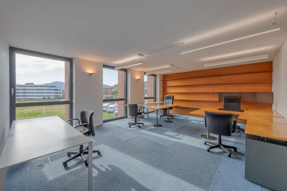 Elegante Büro von 125 m² bis 370 m² im WTC LUGANO, eine wichtige Adresse – Foto 18 von 20