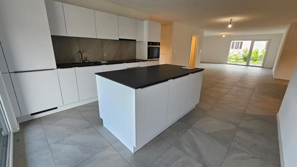 Magnificent 4.5-room apartment on the ground floor