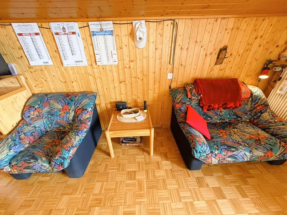 ATTIQUE ! Spacieux et lumineux 1.5 pièces rénové - Extraordinaire vue - Bien Situé - Lieu très calme – photo 5 sur 16