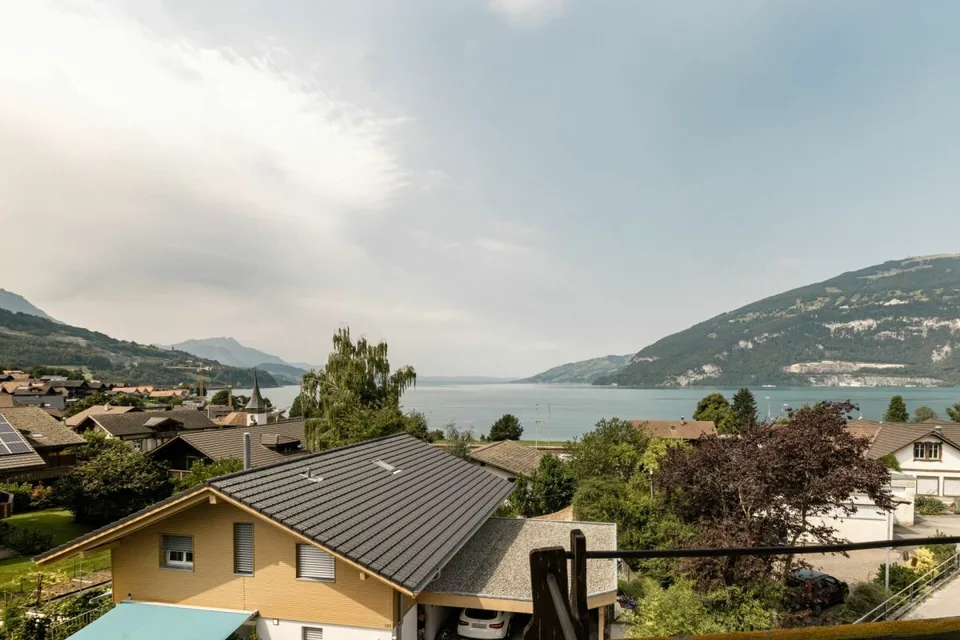Appartamento 3.5 locali a Leissigen con vista sul lago di Thun
