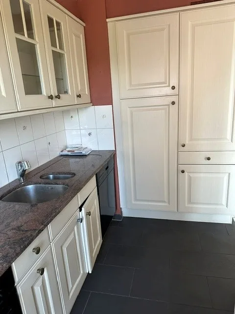 Beautiful 4.5-room apartment with 2 balconies, basement and parking space – photo 9 of 23