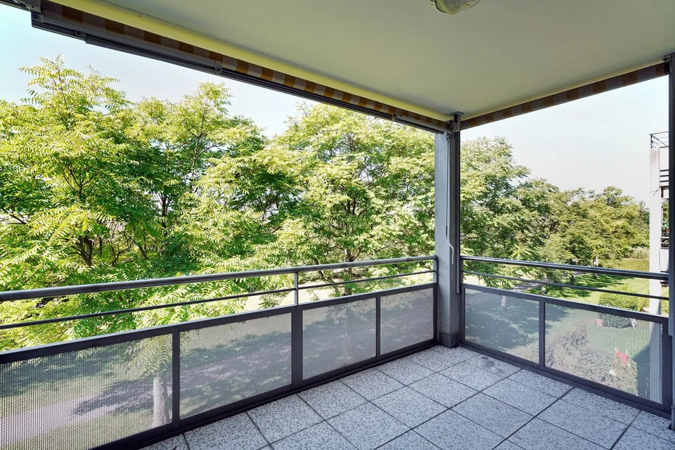 Appartement lumineux dans un bel ensemble verdoyant