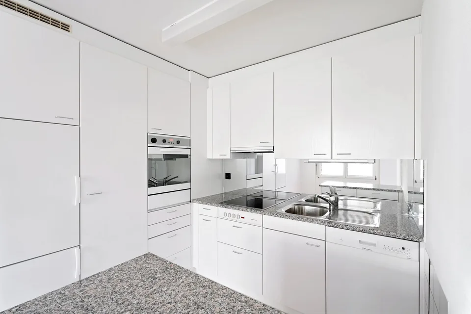Appartement lumineux dans un bel ensemble verdoyant