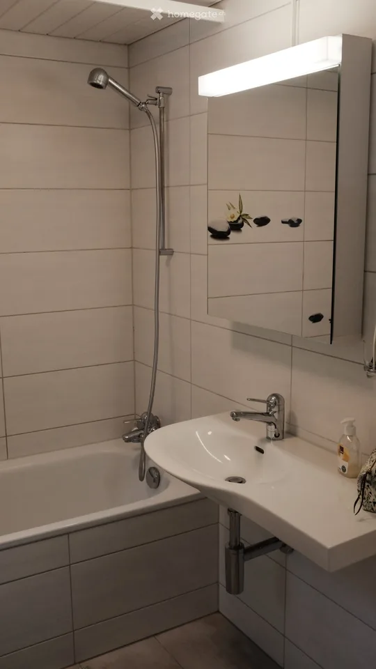 Occasion unique : charmante maison avec accès privé au lac et dock pour bateau