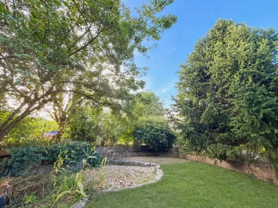 Casa eccezionalmente spaziosa di 7,5 locali con giardino a sud e 2° piano polivalente – foto 9 di 17
