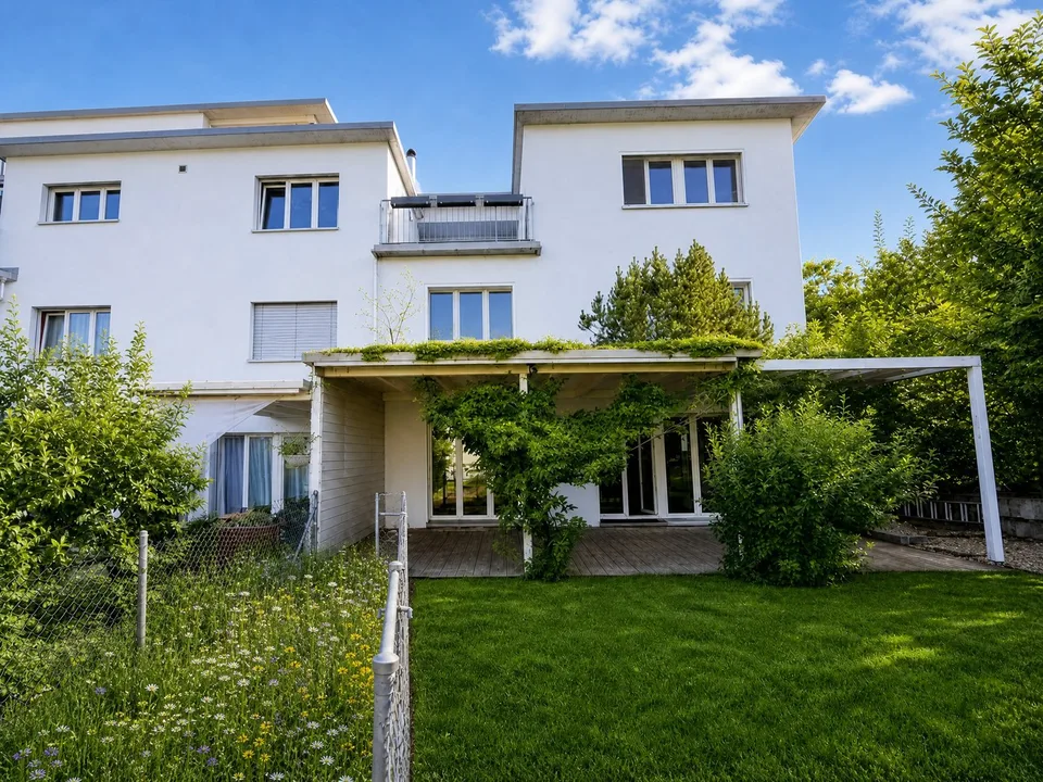 Casa eccezionalmente spaziosa di 7,5 locali con giardino a sud e 2° piano polivalente – foto 2 di 17