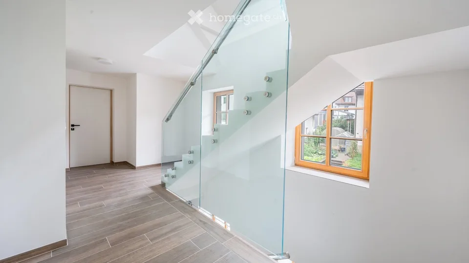 Casa multifamiliare ristrutturata con 8 appartamenti | 4,00 % di rendita lorda – foto 9 di 10