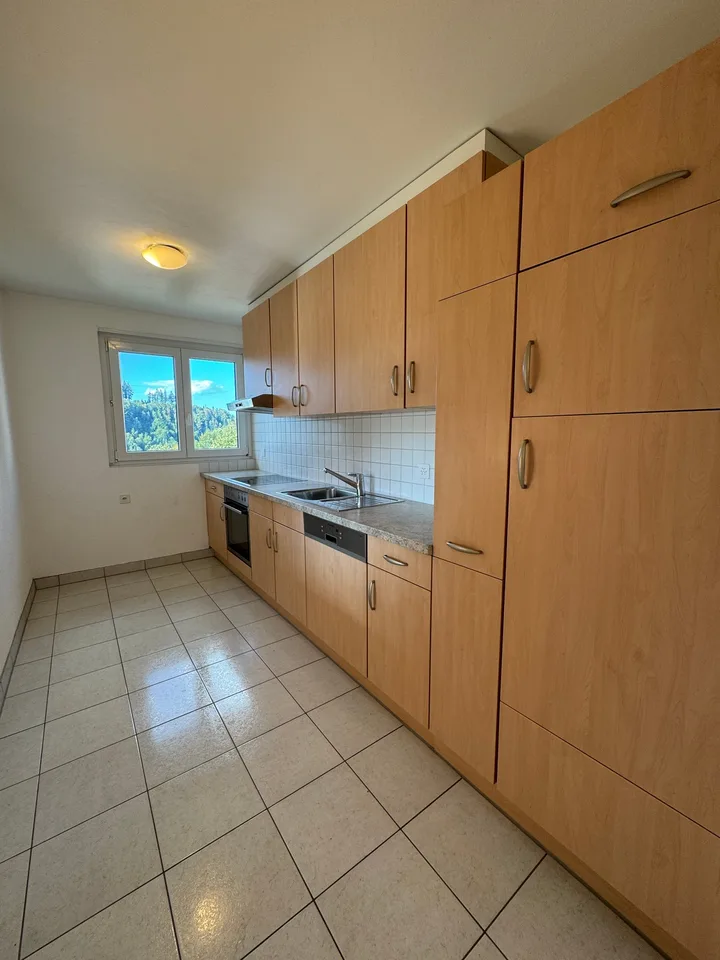Geräumige 5-Zimmer-Wohnung mit Balkon in ruhiger Lage