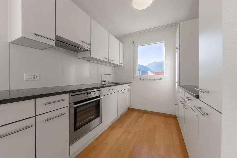 Zentrale Familienwohnung sucht neue Bewohner