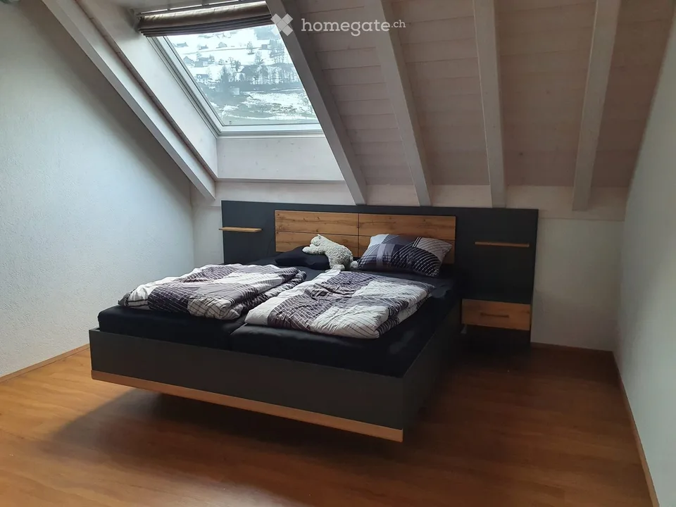Exclusive, spacious 3.5-room attic apartment in Flums