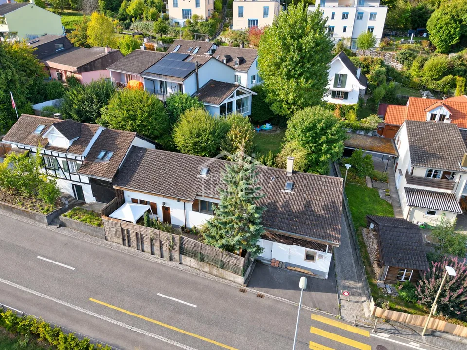 Liebevolles Zuhause mit Garten und Terrasse – Foto 1 von 28