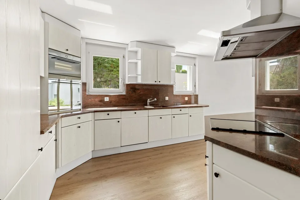 Maison unifamiliale de 7 pièces avec annexe à Dürnten à vendre – photo 8 sur 13