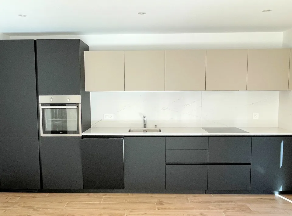 Neue Wohnung in einer komfortablen und ruhigen Gegend, nur zwei Schritte vom Zentrum entfernt – Foto 8 von 15