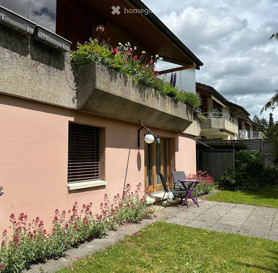 Studio 2 pièces ensoleillé dans une maison unifamiliale à Bellach