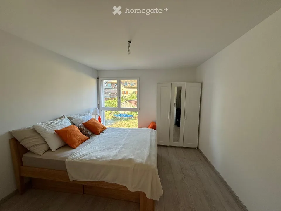 Geräumige 4,5-Zimmer-Wohnung mit 104 m² und großem Eckbalkon in Bettens – ab Dezember 2026 verfügbar