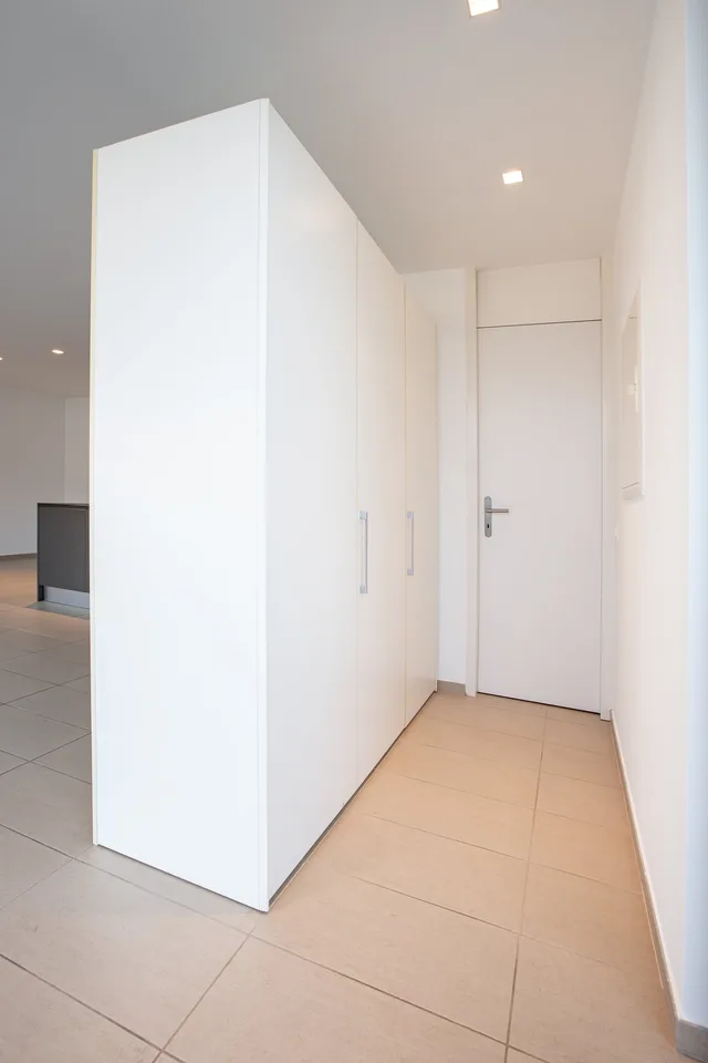 Oase der Exklusivität, 10 Minuten vom Zentrum von Lugano: Modernes 3.5-Zimmer-Wohnung mit großem Garten – Foto 20 von 26