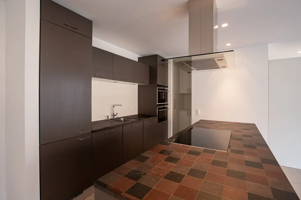 Oase der Exklusivität, 10 Minuten vom Zentrum von Lugano: Modernes 3.5-Zimmer-Wohnung mit großem Garten – Foto 13 von 26