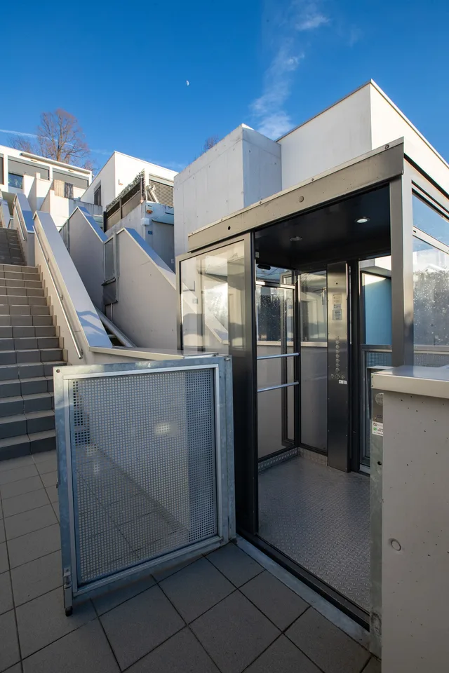 Oase der Exklusivität, 10 Minuten vom Zentrum von Lugano: Modernes 3.5-Zimmer-Wohnung mit großem Garten – Foto 4 von 26