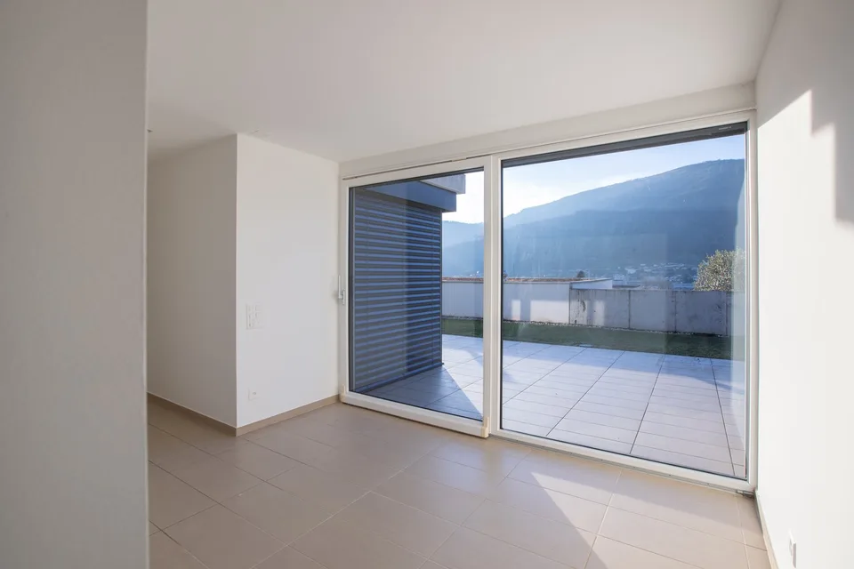 Oase der Exklusivität, 10 Minuten vom Zentrum von Lugano: Modernes 3.5-Zimmer-Wohnung mit großem Garten – Foto 24 von 26
