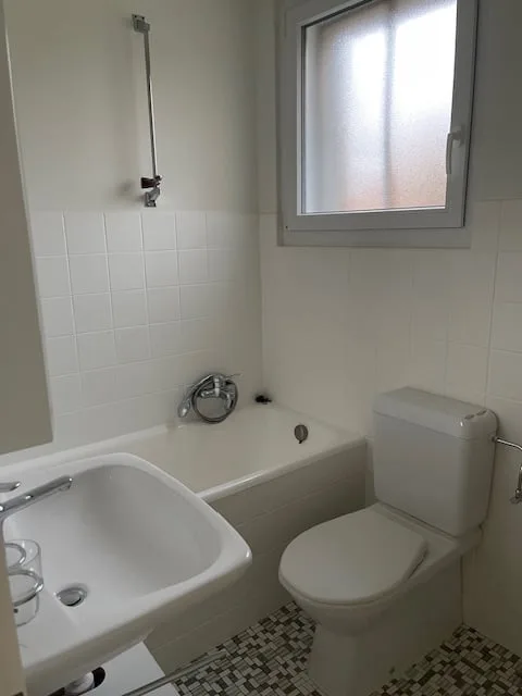 CHABREY - Bel appartement spacieux de 4 pièces avec jouissance d'un petit jardin
